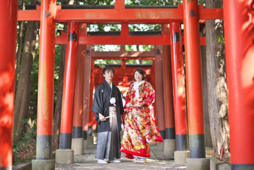 神社鳥居にて前撮りブルースター｜滋賀前撮り人気店ブルースター