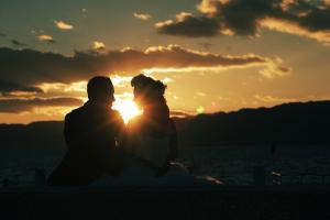 夕日にて前撮りロケ｜滋賀前撮り人気店ブルースター