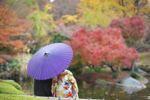 日本庭園にて前撮りロケ｜滋賀前撮り人気店ブルースター